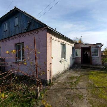 Продається 1/2 будинку. м-рн. Журавлівка