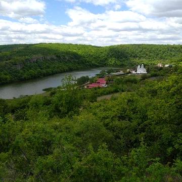 Продаж великого будинку