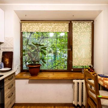 Нова вул., 19