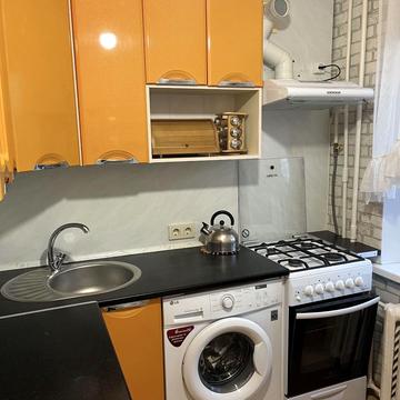 Андрія Малишка вул., 27