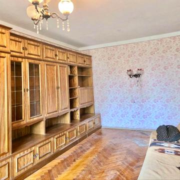 Нескорених вул., 30Б