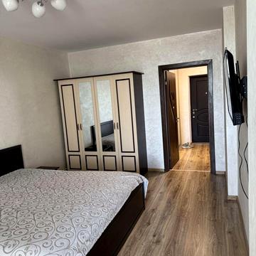 Володимира Наумовича вул. (Антонова-Овсієнка), 6