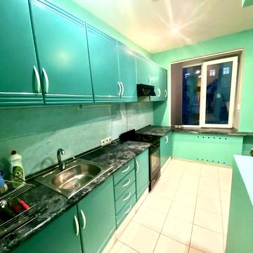 Велика Васильківська вул. (Червоноармійська), 122