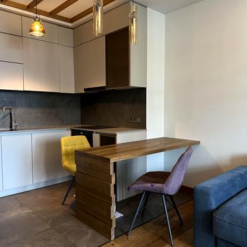 Європейського Союзу просп. (Правди), 43-Б