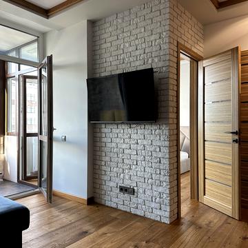 Європейського Союзу просп. (Правди), 43-Б