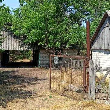 Будинок (домогосподарство під забудову) в с. Лобойківка
