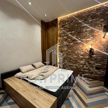 Михайлівська вул., 6-А