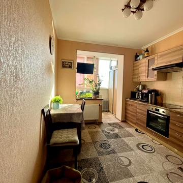 Шкільна вул., 35