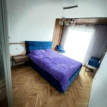 Гімназійна набережна вул. (Червоношкільна набережна), 26