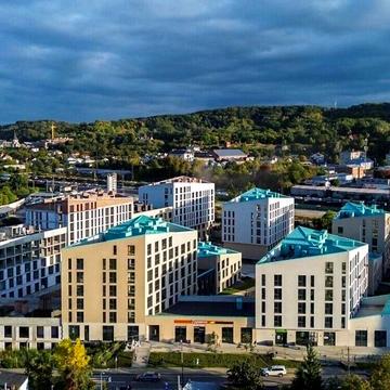 Новознесенська вул., 1