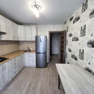 Героїв України вул., 4