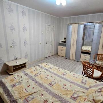 Бориса Гмирі вул., 16