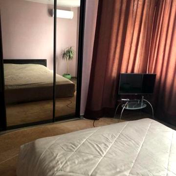 Освіти вул., 16