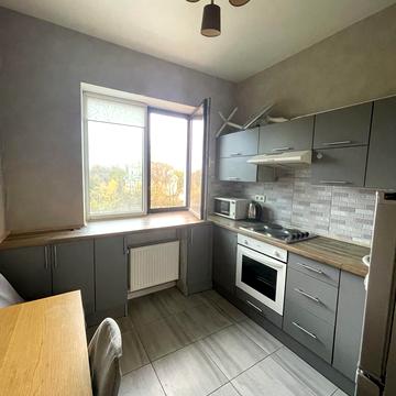 Болгарська вул., 87