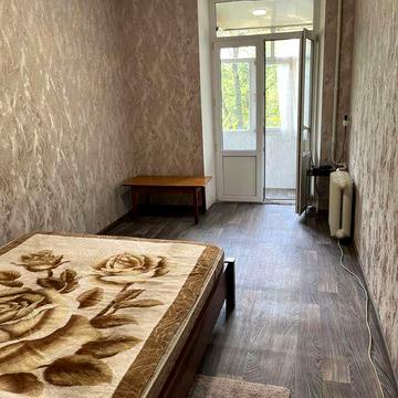 Здам 2х кімнатну квартиру в центрі міста.