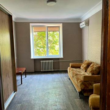 Здам 2х кімнатну квартиру в центрі міста.