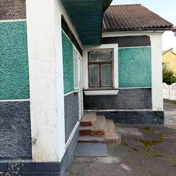 Цегляний будинок  с-ще Квасилів