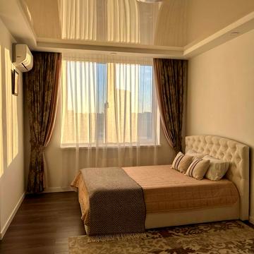 Феодосійська вул., 2-Л