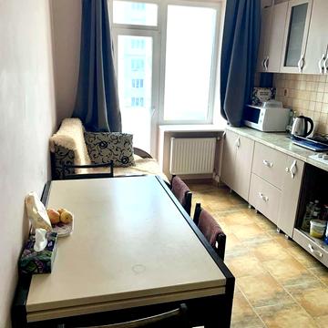 Степана Васильченка вул., 14