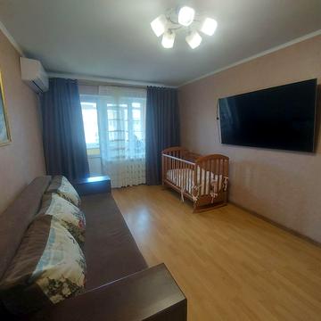 Сімї Глодан вул., 13