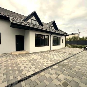 Академічна вул.