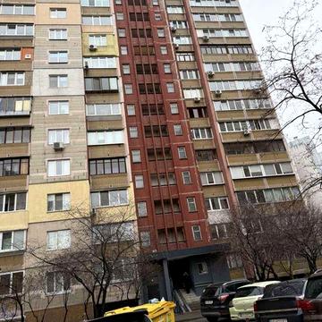Продам 2-кім.квартиру  вул.Ахматовоі ,13Б