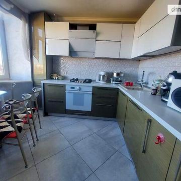 Довгострокова оренда 2к Квартира Олексія Вадатурського (Маршала Малиновського) вулиця