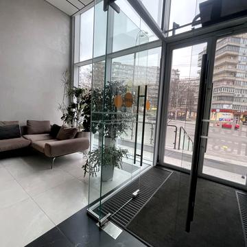 Ужгородський пров., 4/1