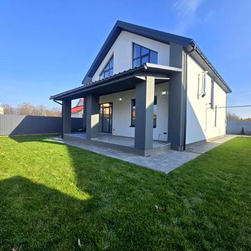 Леонтовича вул., 12