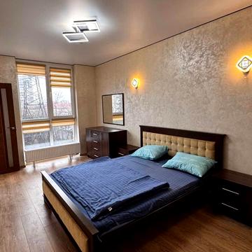 Джорджа Вашингтона вул. (Батальна), 4