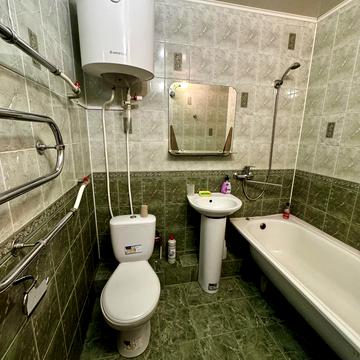 Незалежності вул. (Титова), 18-Б