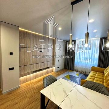 Тадея Рильського бульв., 4