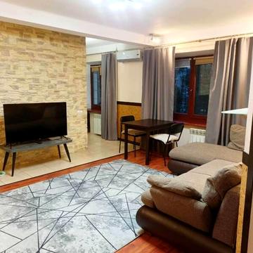 Лесі Українки бульв., 20/22