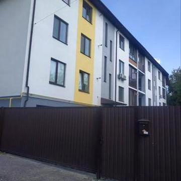 Квартира з гаражем