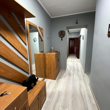 Тростянецька вул., 49