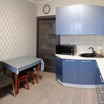 Івана Микитенка вул., 27