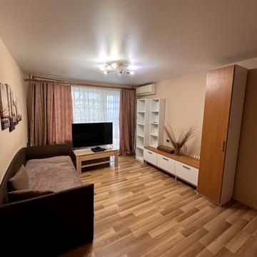 Незалежності вул. (Титова), 18-А