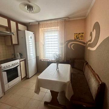 Довгострокова оренда 2к Квартира Варшавська вулиця