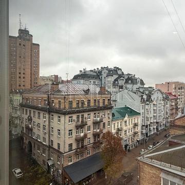 Олександра Кониського вул., 83/85