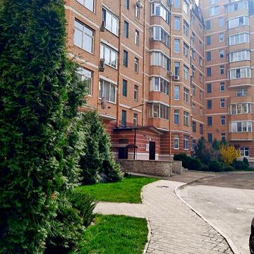 Вячеслава Чорновола вул., 44