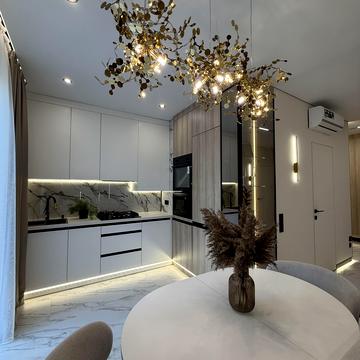 24 Серпня вул., 32