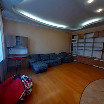 Симона Петлюри вул. (Комінтерну), 7/9