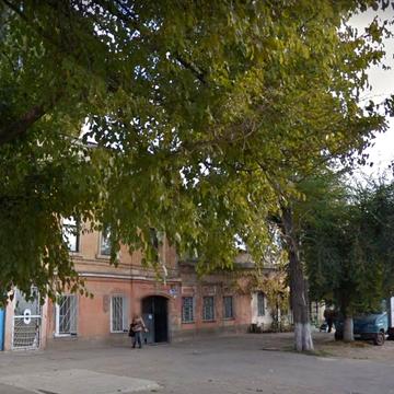 Олексіївська пл., 9