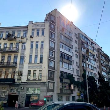 Шота Руставелі вул., 25