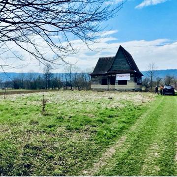 Недобудований будинок, земельна ділянка