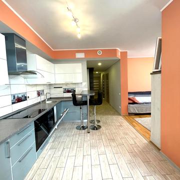 Сімї Кульженків вул. (Петра Дегтяренка), 35