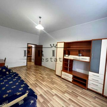 Миколи Лаврухіна вул., 12