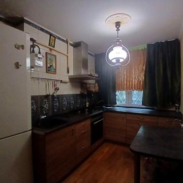 Продаю 2к/к Колодезная 3