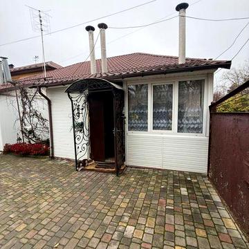 Продам квартиру з окремим входом