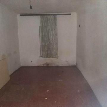 Продається будинок на два власника